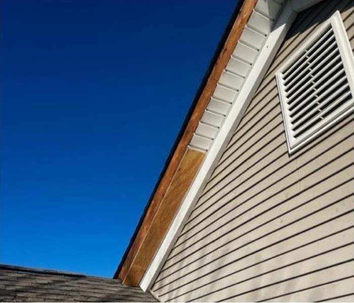 SERVPRO of Jackson/Lacey board up the missing fascia/soffit at the peak to cover the hole into the attic